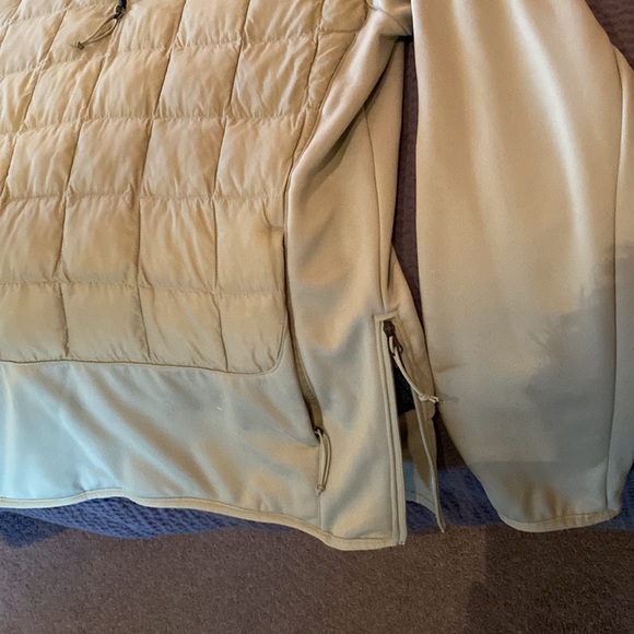 North Face Fleece Zip! Mens Medium. Super comfy - Picture 4 of 6
